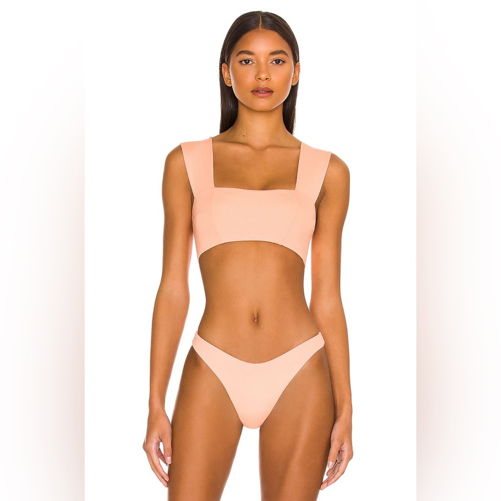 L SPACE Parker Top! Size L but fits like a small. Coral/neon orange.